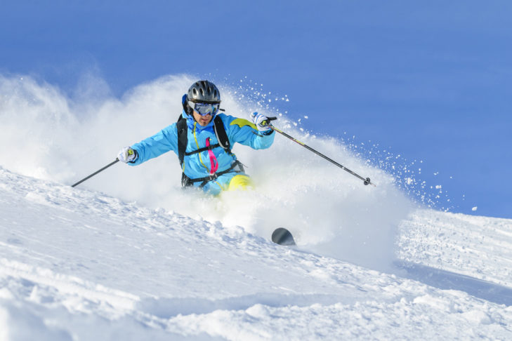 Sentire la soffice neve fresca sotto gli sci è il momento più bello di una vacanza sulla neve per molti appassionati di sport invernali.