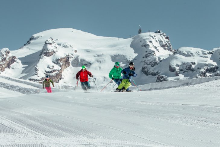 Tra il ghiacciaio e il villaggio del monastero, principianti, professionisti e famiglie possono scoprire una varietà di piste nelle montagne sopra Engelberg
